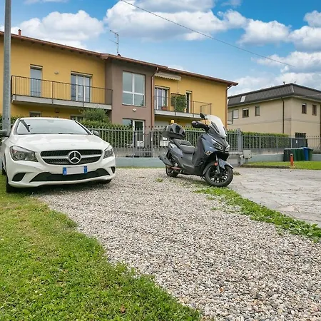 Pink Garden - Free Parking Como